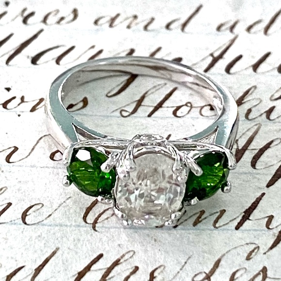 Stunning Sterling Silver 925 Three Stone Ring Thailand Size 5 - Picture 7 of 9